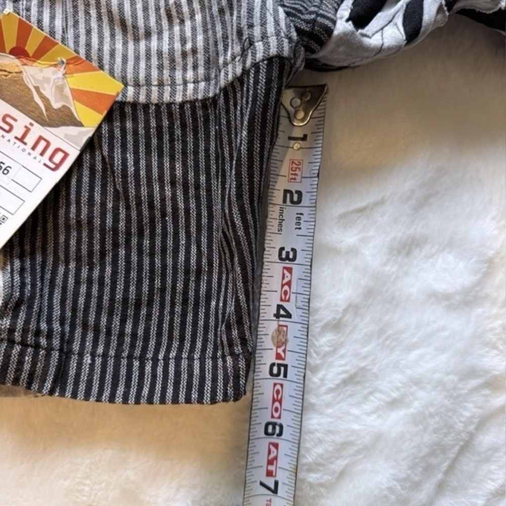Rising International Patchwork Cargo Shorts Grey Black Distressed Cotton L - Picture 6 of 7